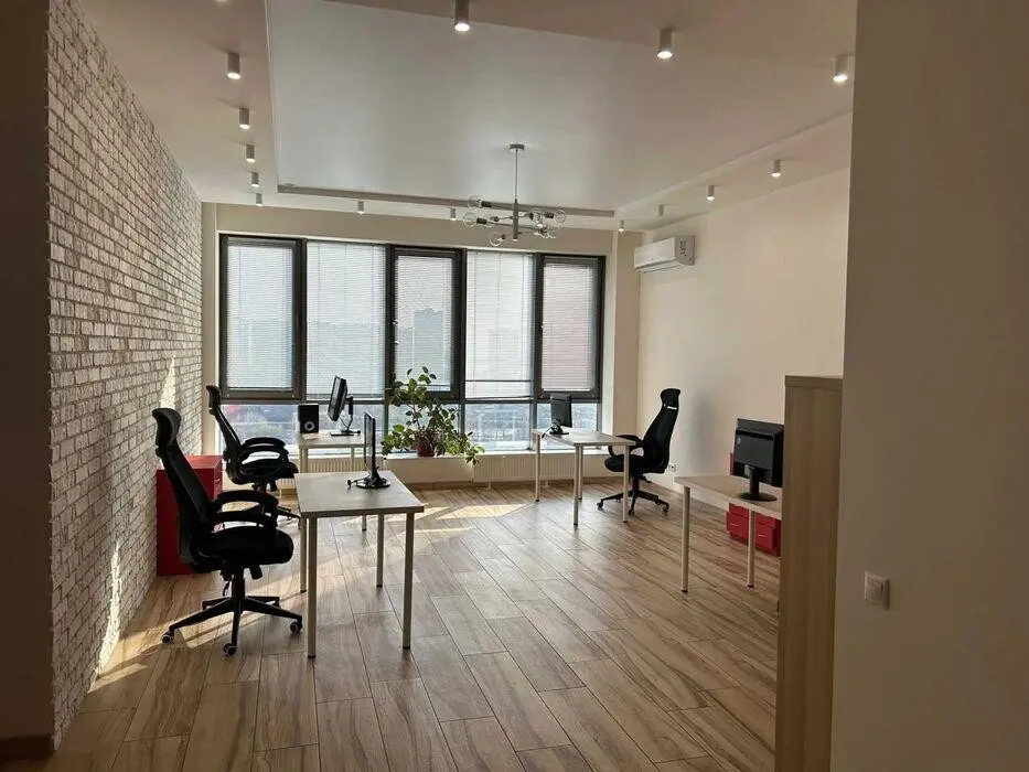 Фото Орендувати офіс, Трускавецька вул.  Київ в довгострокову оренду, ціна: 86000 грн, код 4437