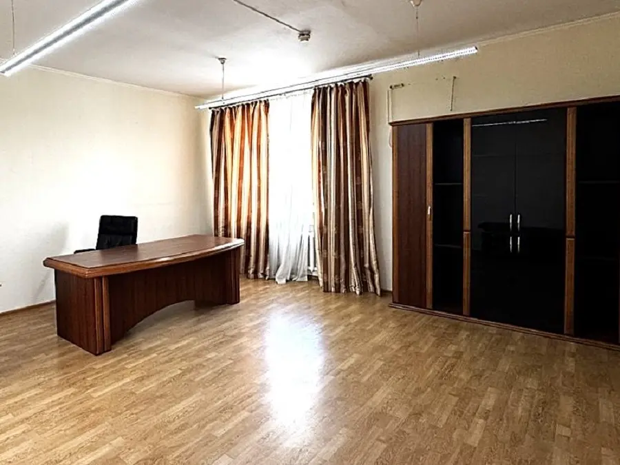 Фото Арендовать офис, Амвросия Бучмы ул. 5 Киев в долгосрочную аренду, цена: 30600 UAH, код 4444