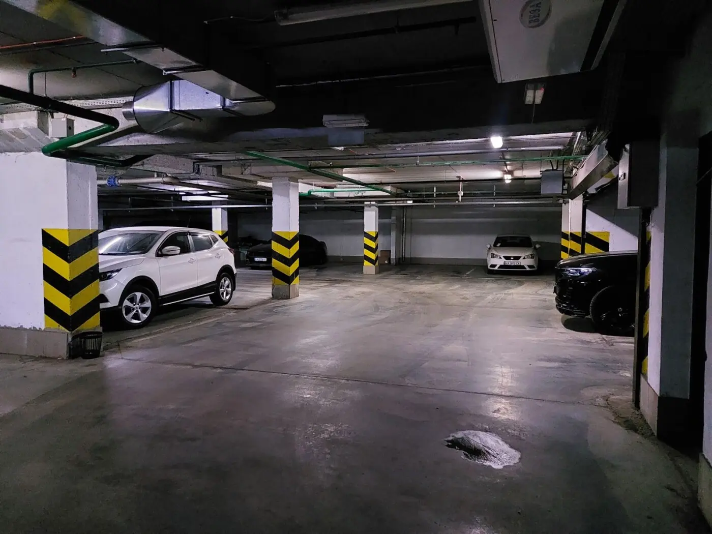 Фото Продаю парковочное место, гараж, 19 кв. м, Евгения Коновальца ул. (Щорса) 44 Киев, цена: 33000 $, код 4456