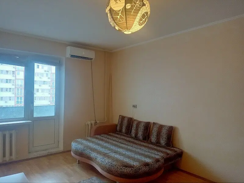 Фото Снять 1-комнатную квартиру, Драгоманова ул.  Киев в долгосрочную аренду, цена: 8000 грн, код 4458