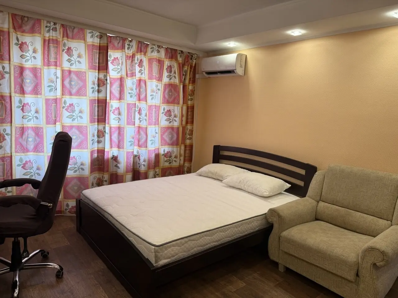 Фото Снять 1-комнатную квартиру, Івана Котляревського бульв. (Труда) 5 Киев в долгосрочную аренду, цена: 12000 грн, код 4459