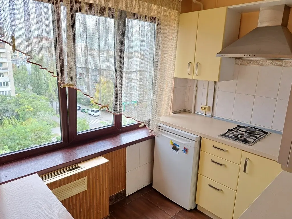 Фото Снять 1-комнатную квартиру, Івана Котляревського бульв. (Труда) 5 Киев в долгосрочную аренду, цена: 12000 грн, код 4459