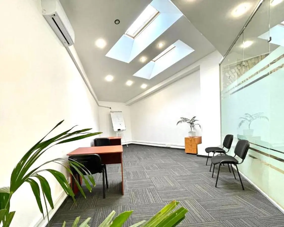 Фото Арендовать офис, Рыбальская ул. 18 Киев в долгосрочную аренду, цена: 25000 UAH, код 4467