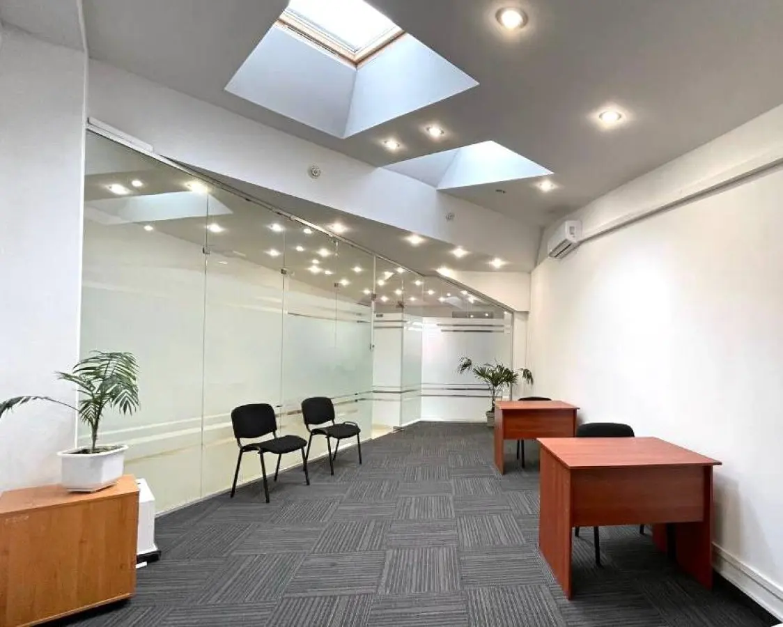 Фото Арендовать офис, Рыбальская ул. 18 Киев в долгосрочную аренду, цена: 25000 UAH, код 4467