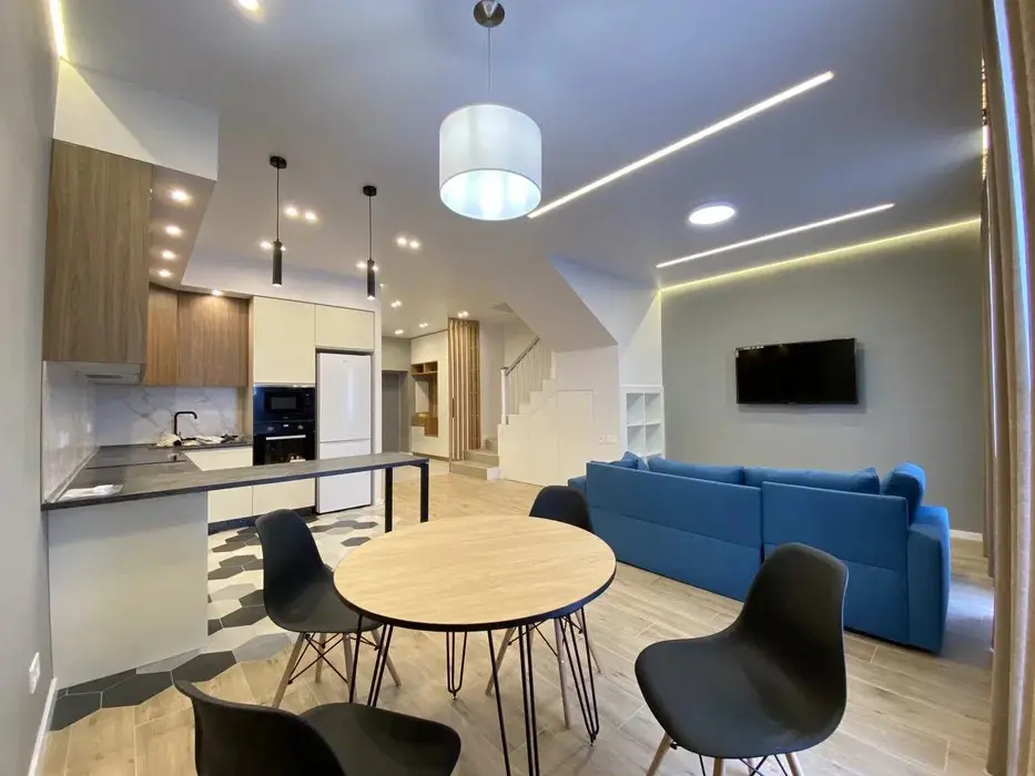 Фото Зняти будинок, 136-а Садова вул.  Київ в довгострокову оренду, ціна: 1250 $, код 4469