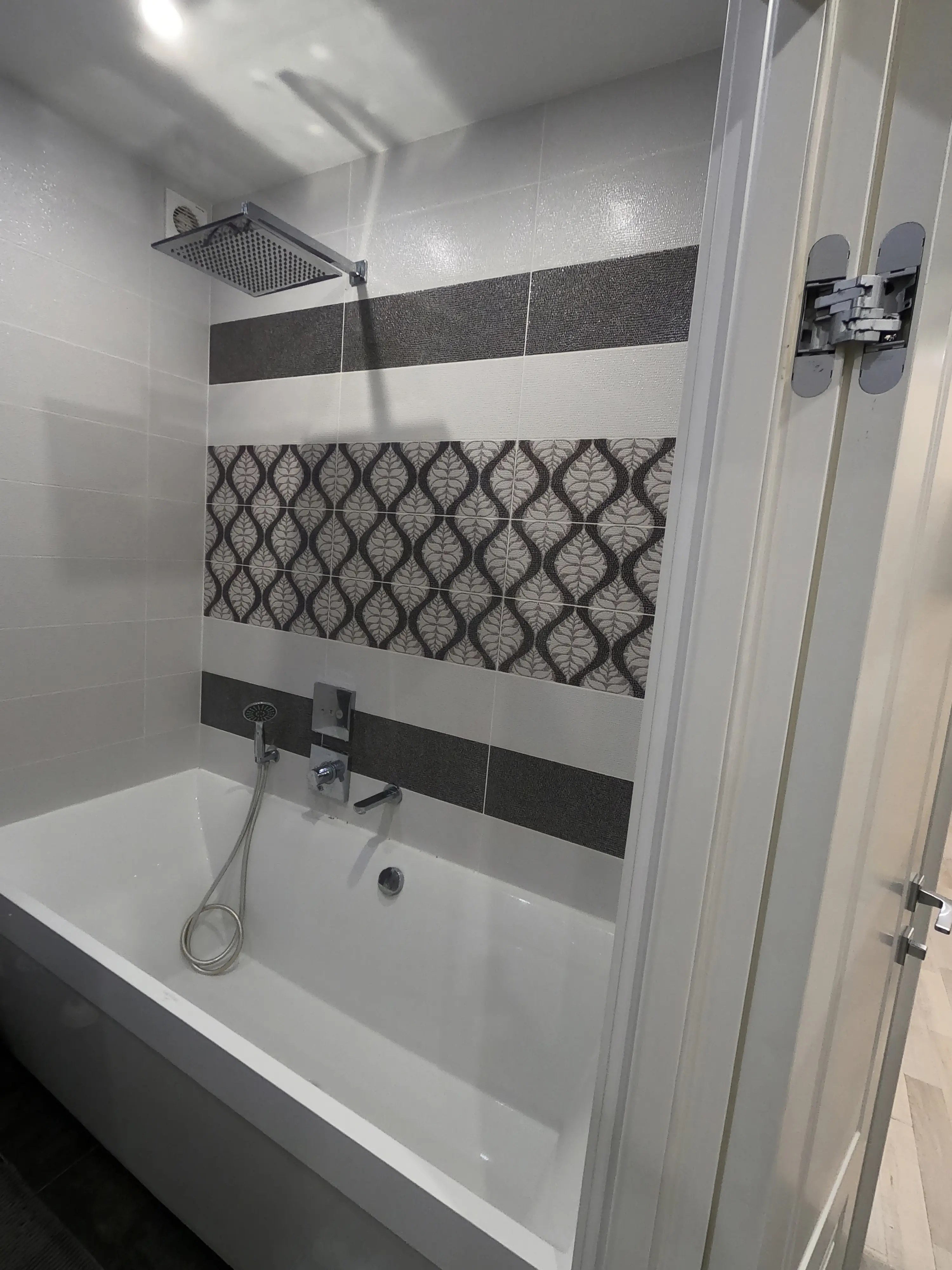 Фото Зняти 2 кімнатну квартиру, Регенераторна вул. 4 к7-8 Київ в довгострокову оренду, ціна: 21500 UAH, код 4471