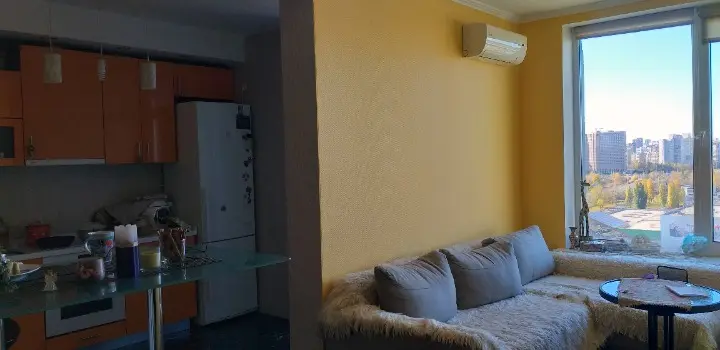 Фото Rent a -room apartment, Bohatyrska Street 6а Kyiv for long-term rent, price: 300 EUR, code 4477