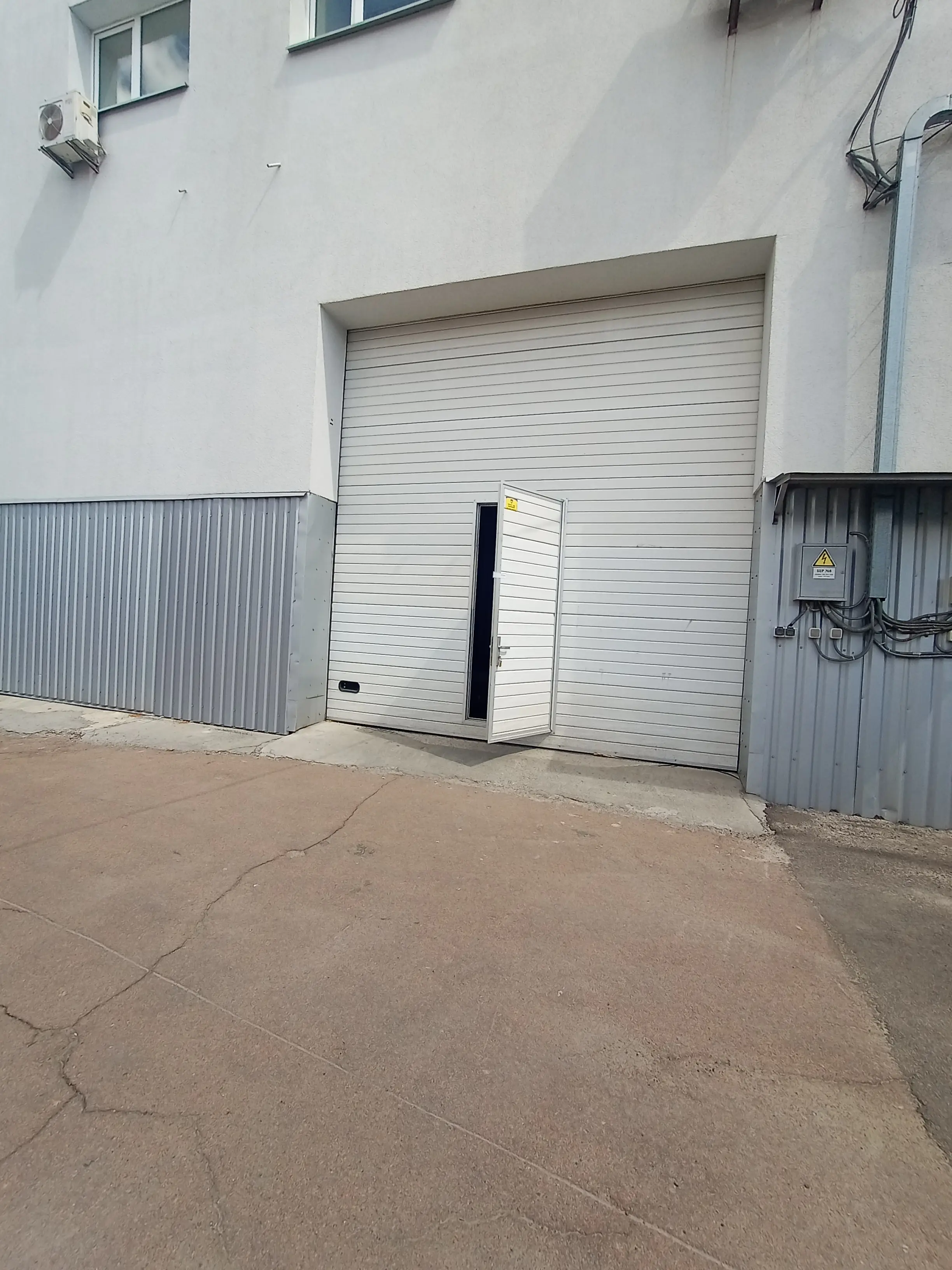 Фото Орендувати склад, Академіка Туполєва вул.  Київ в довгострокову оренду, ціна: 250 UAH, код 4480