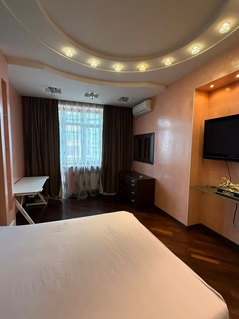 Фото Rent a 2-room apartment, Yevhena Konovaltsia Street (Schorsa Street) 32г Kyiv for long-term rent, price: 40000 UAH, code 4485