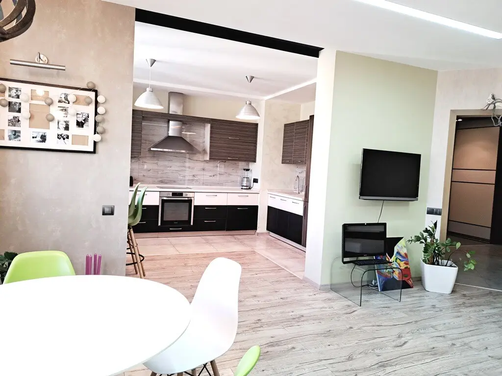 Фото Зняти 2 кімнатну квартиру, Анни Ахматової вул. 30 Київ в довгострокову оренду, ціна: 22000 грн, код 4490