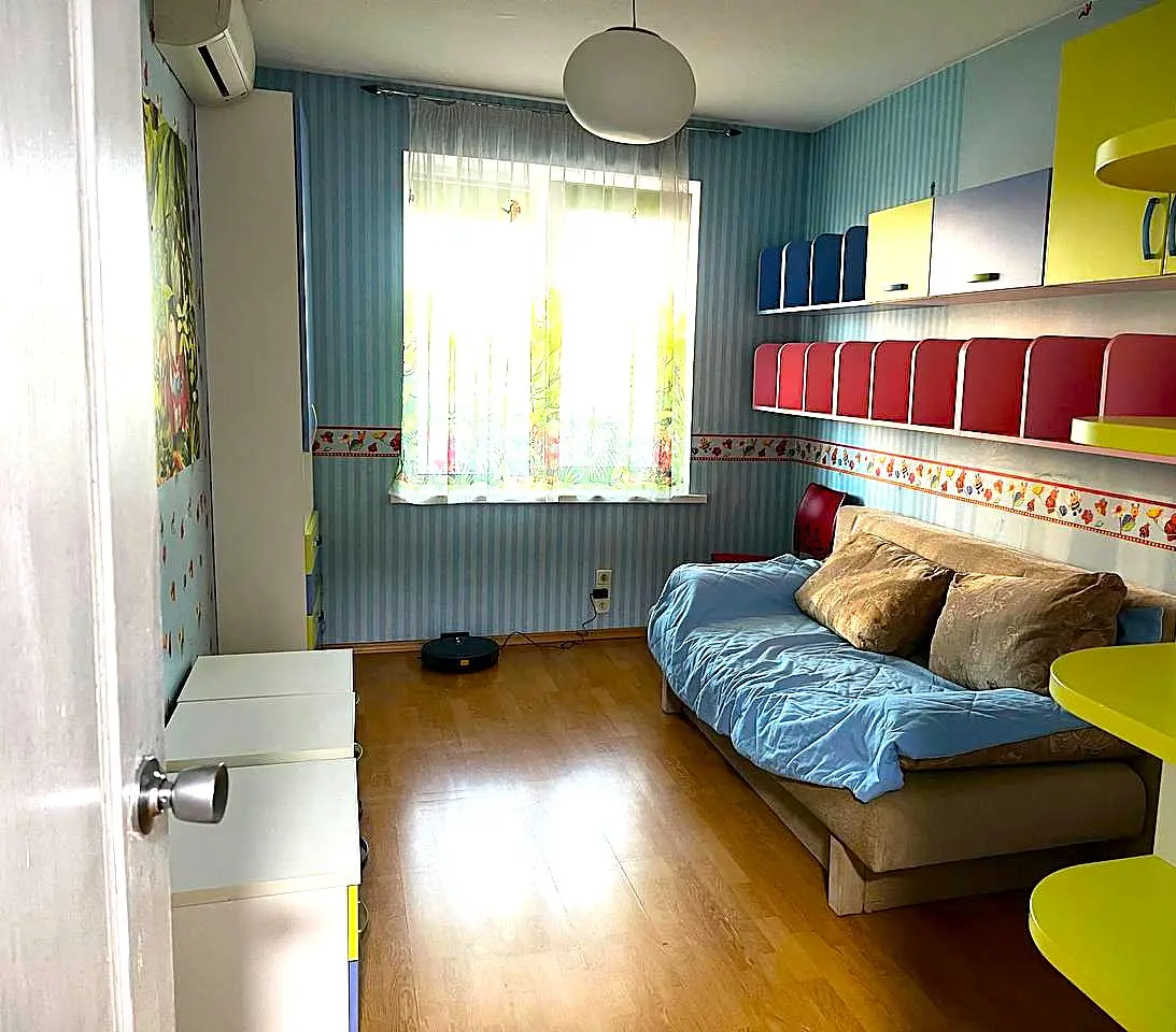 Фото Зняти 3 кімнатну квартиру, Голосіївський просп. (40-річчя Жовтня) 25 Київ в довгострокову оренду, ціна: 24000 UAH, код 4498