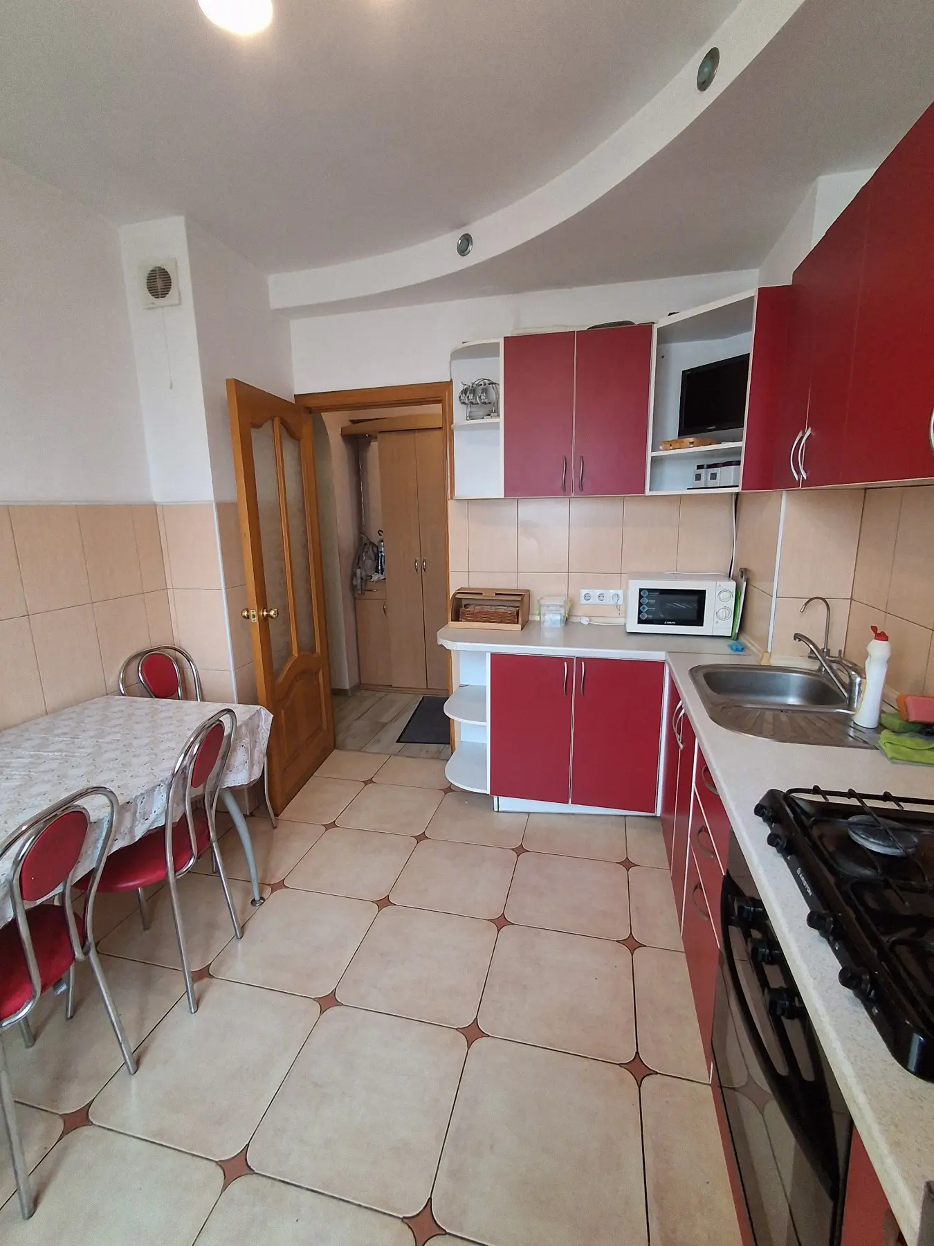 Фото Зняти 2 кімнатну квартиру, Харківське шосе 168б Київ в довгострокову оренду, ціна: 13000 UAH, код 4505