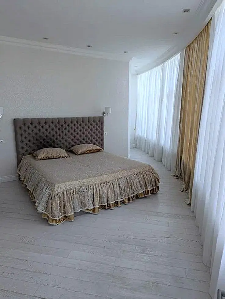 Фото Снять 3-комнатную квартиру, Шевченко просп. 33б Одесса в долгосрочную аренду, цена: 1000 $, код 4509