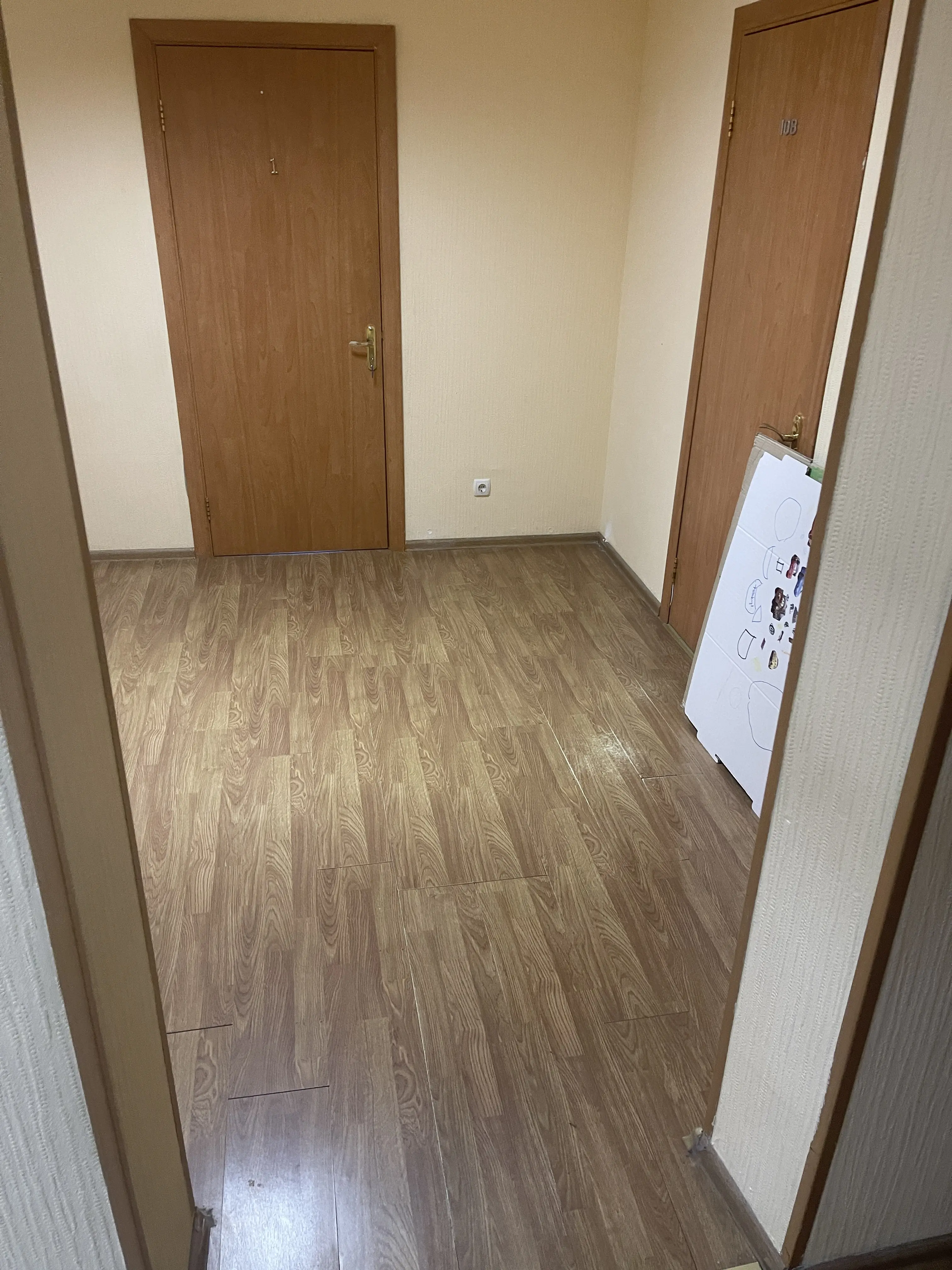 Фото Rent an office, Sribnokilska Street 2а Kyiv for long-term rent, price: 1000 $, code 4513