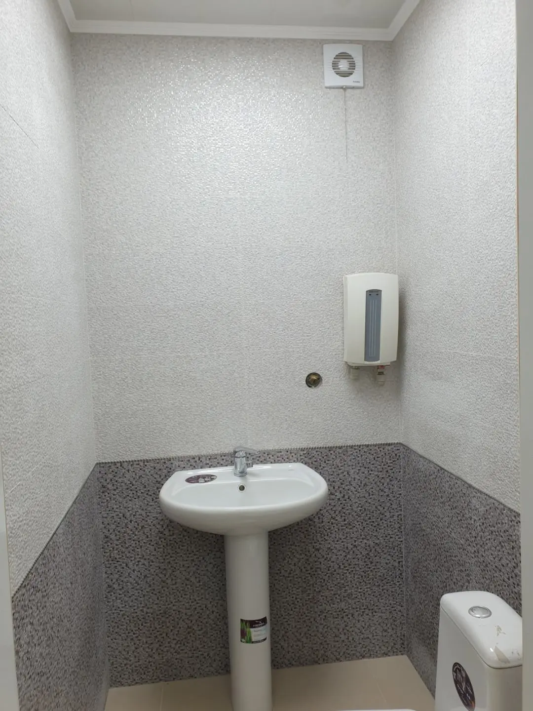 Фото Продаю офіс, 60 кв. м, Соборності вул. (Жовтнева)  Полтава, ціна: 88 $, код 4522