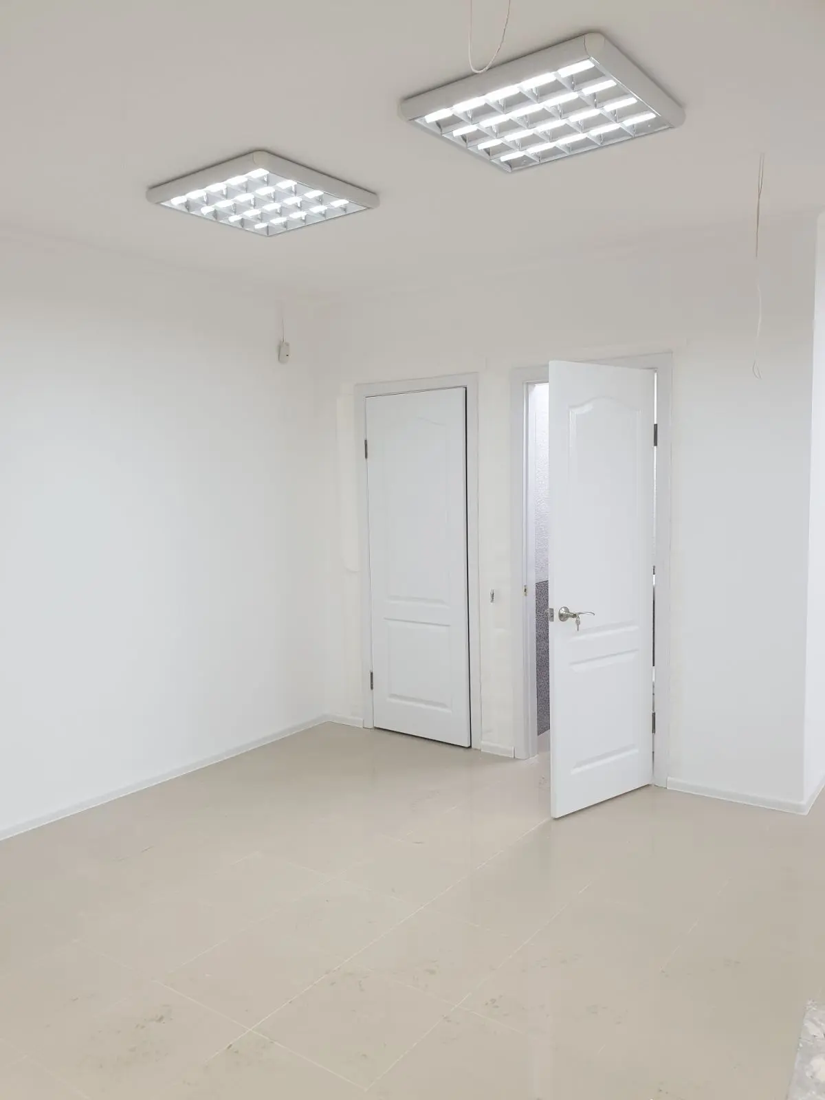 Фото Продаю офіс, 60 кв. м, Соборності вул. (Жовтнева)  Полтава, ціна: 88 $, код 4522