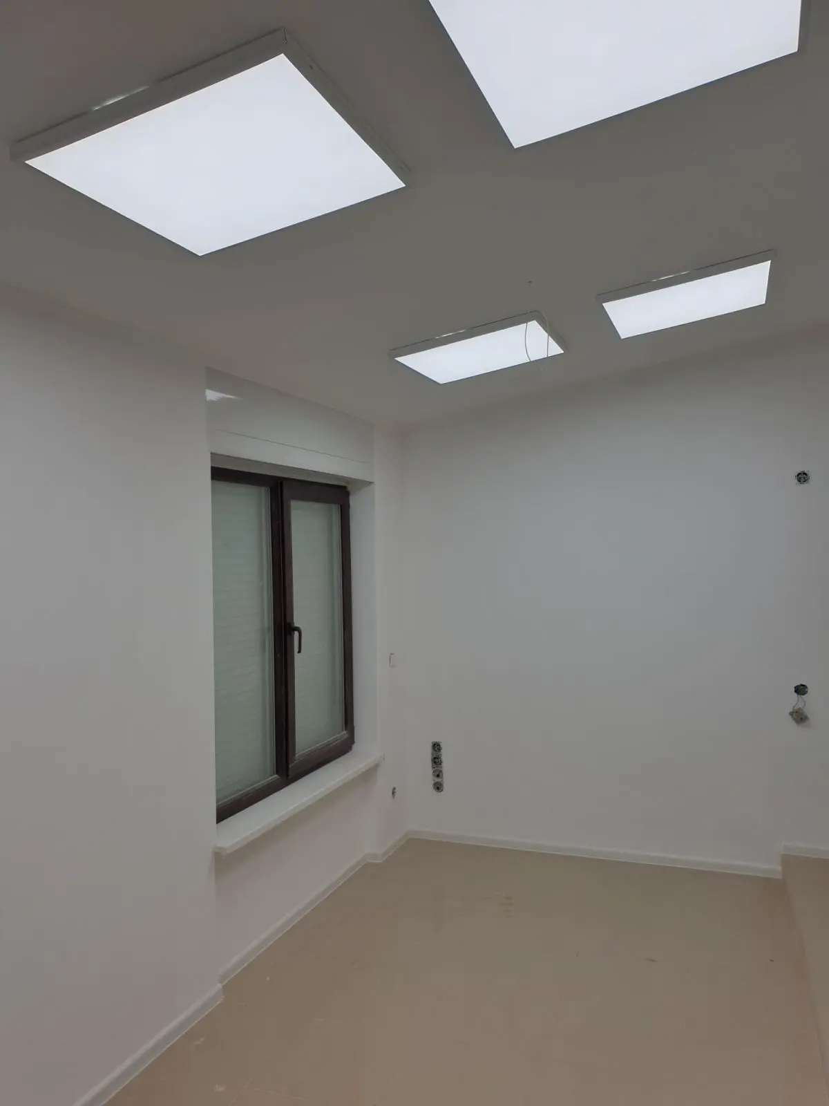 Фото Продаю офіс, 60 кв. м, Соборності вул. (Жовтнева)  Полтава, ціна: 88 $, код 4522