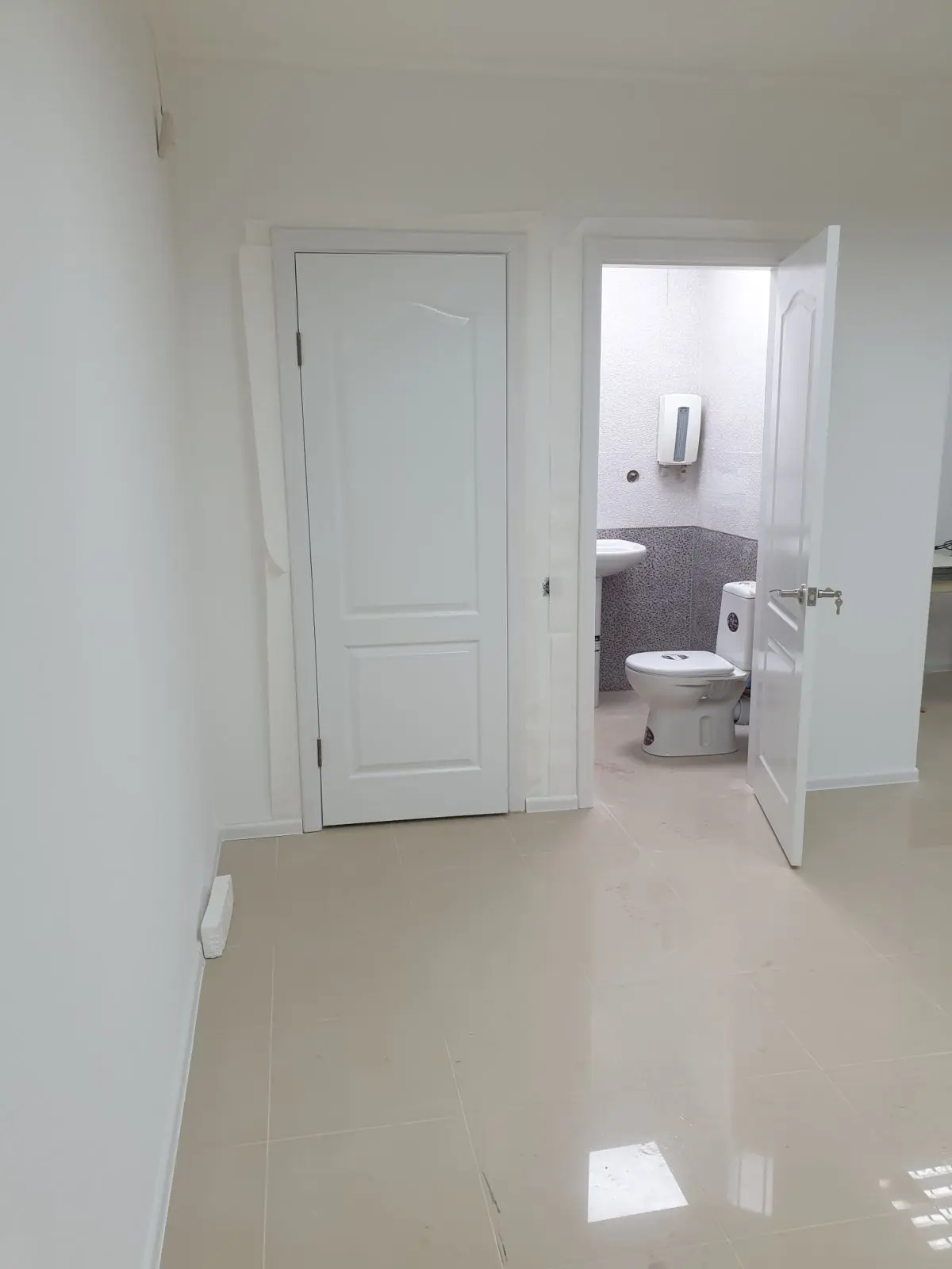 Фото Продаю офіс, 60 кв. м, Соборності вул. (Жовтнева)  Полтава, ціна: 88 $, код 4522