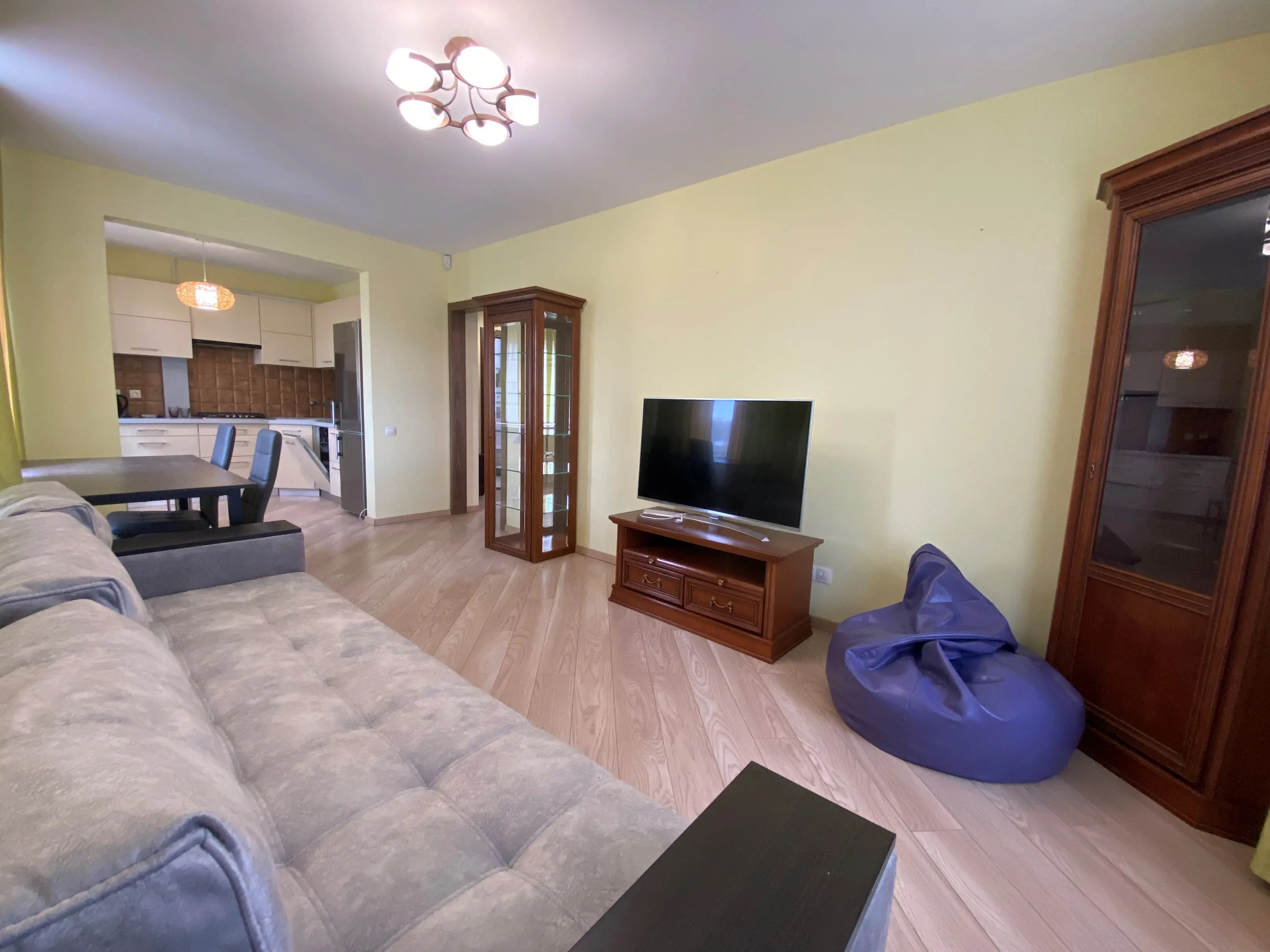 Фото Зняти 2 кімнатну квартиру, Борщагівська вул. 4 Київ в довгострокову оренду, ціна: 24900 UAH, код 4534