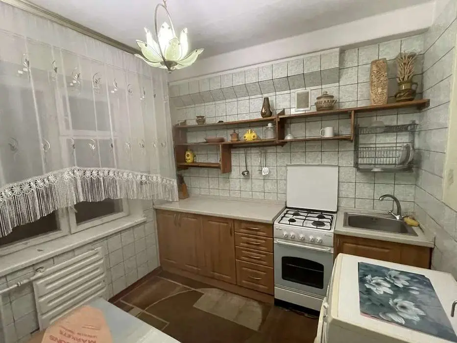 Фото Продаю  кімнатну квартиру, 35 кв. м, Міста Шалетт вул. 3 Київ, ціна: 47000 $, код 4542