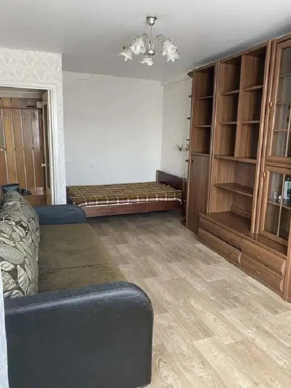 Фото Продаю  кімнатну квартиру, 35 кв. м, Міста Шалетт вул. 3 Київ, ціна: 47000 $, код 4542