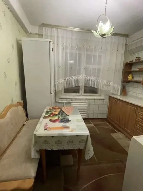 Фото Продаю  кімнатну квартиру, 35 кв. м, Міста Шалетт вул. 3 Київ, ціна: 47000 $, код 4542