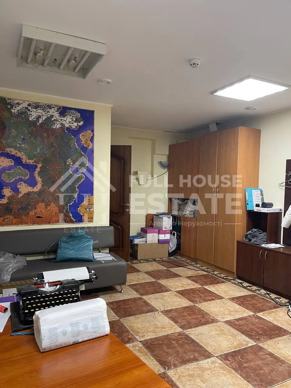 Фото Продаю комерційну нерухомість, 191 кв. м, Бессарабська пл. 5 Київ, ціна: 430000 $, код 4545