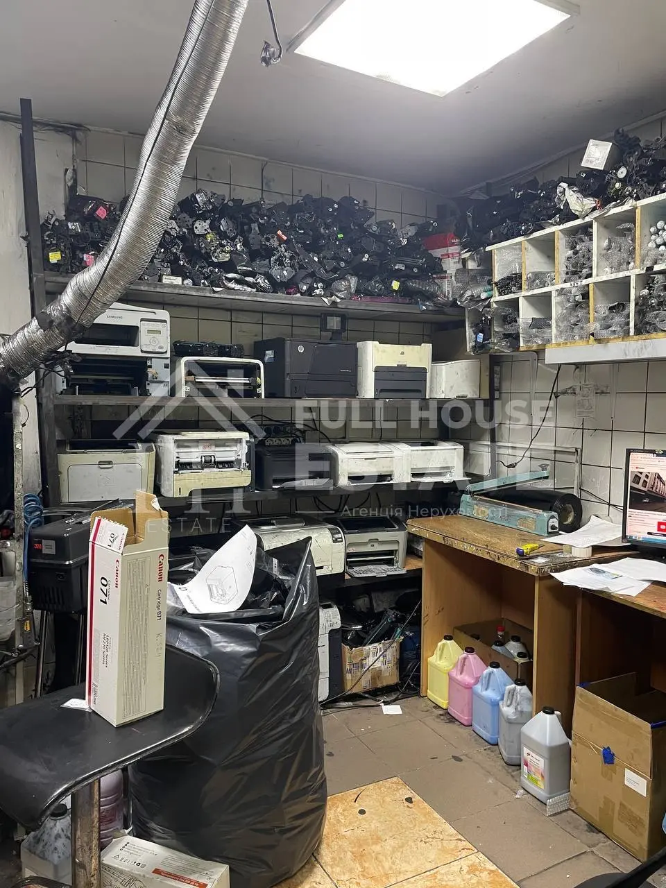 Фото Продаю комерційну нерухомість, 191 кв. м, Бессарабська пл. 5 Київ, ціна: 430000 $, код 4545