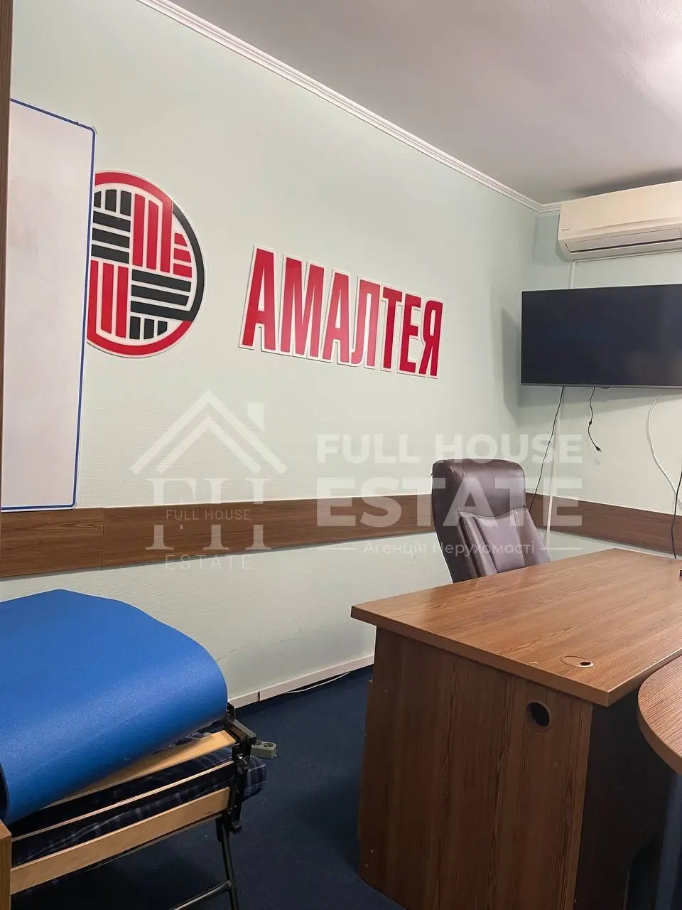 Фото Продаю комерційну нерухомість, 62 кв. м, Микільсько-Ботанічна вул. 11 Київ, ціна: 100000 $, код 4547