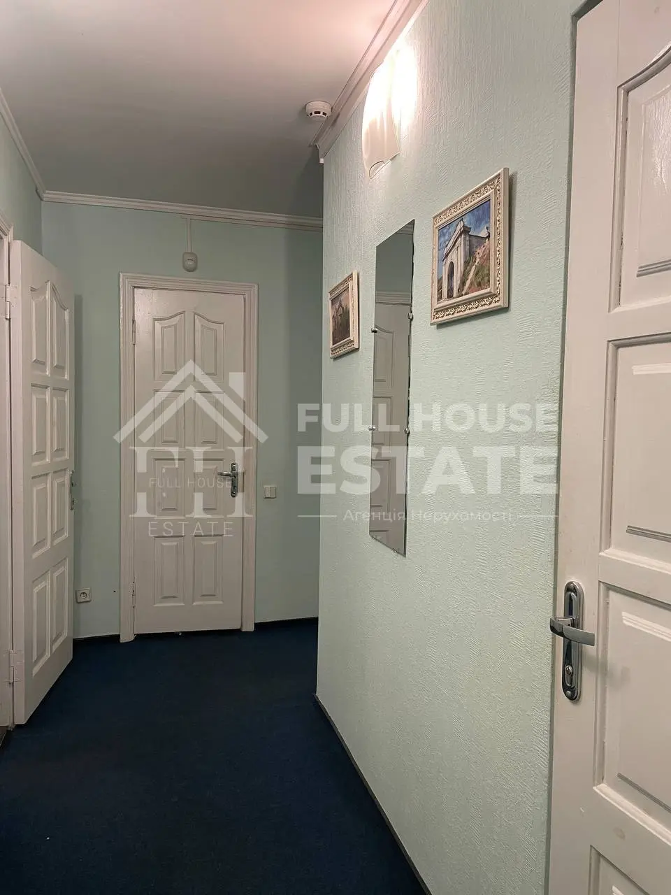 Фото Продаю комерційну нерухомість, 62 кв. м, Микільсько-Ботанічна вул. 11 Київ, ціна: 100000 $, код 4547