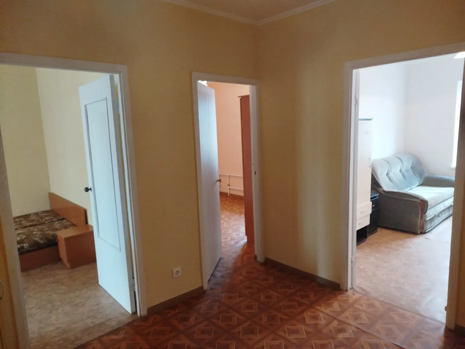 Фото Rent a 3-room apartment, Virmenska Street 11 Kyiv for long-term rent, price: 10000 UAH, code 4548