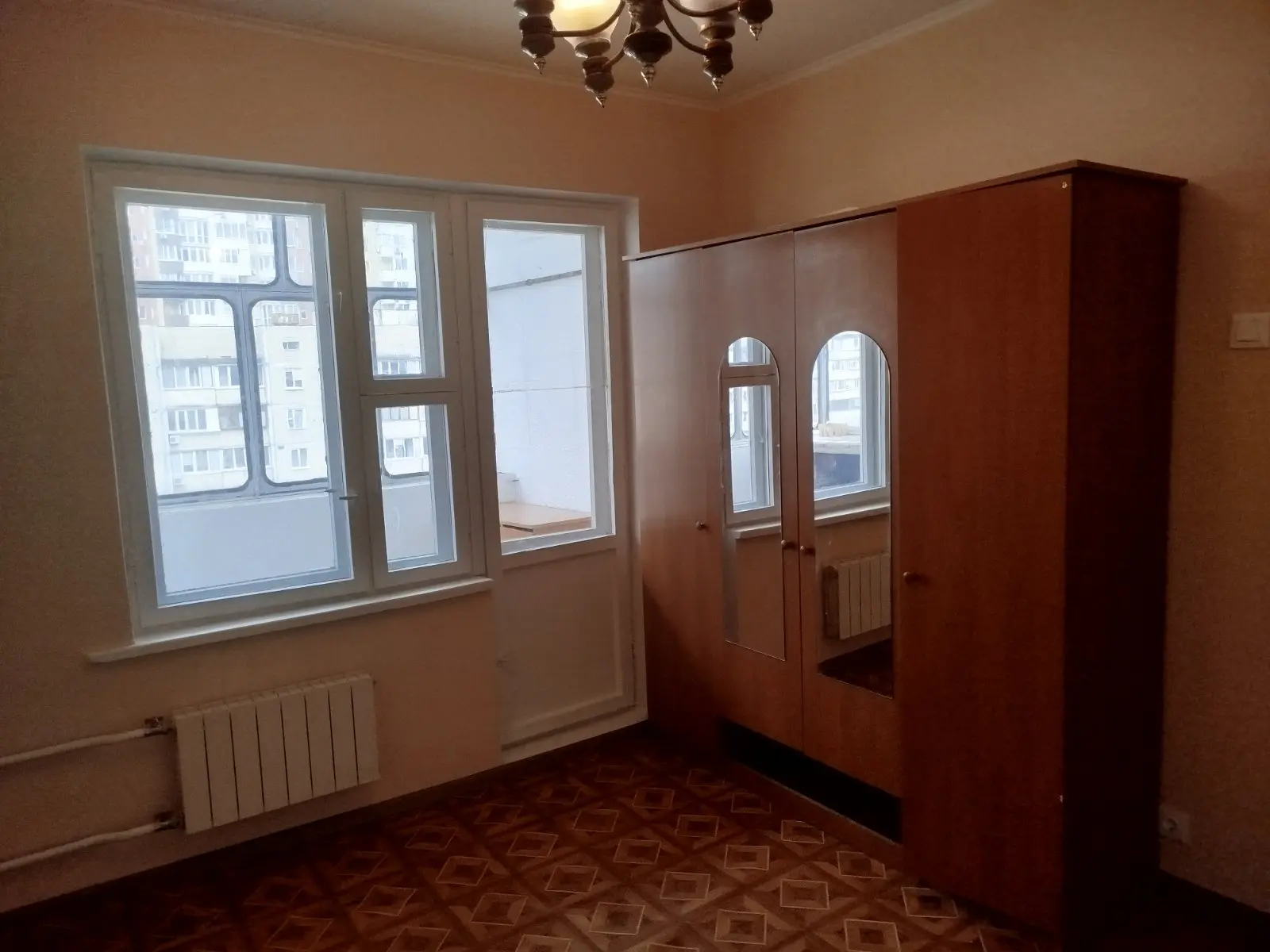 Фото Rent a 3-room apartment, Virmenska Street 11 Kyiv for long-term rent, price: 10000 UAH, code 4548