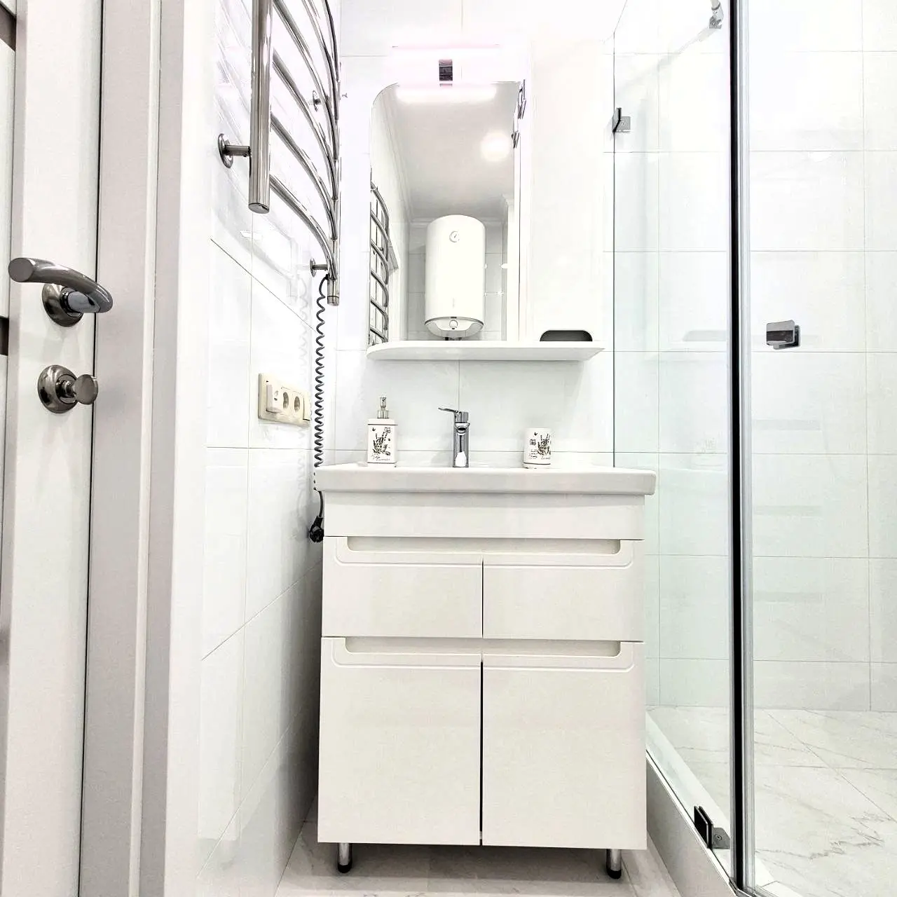 Фото Зняти 1 кімнатну квартиру, Приладний пров. 10а Київ в довгострокову оренду, ціна: 20000 UAH, код 4557