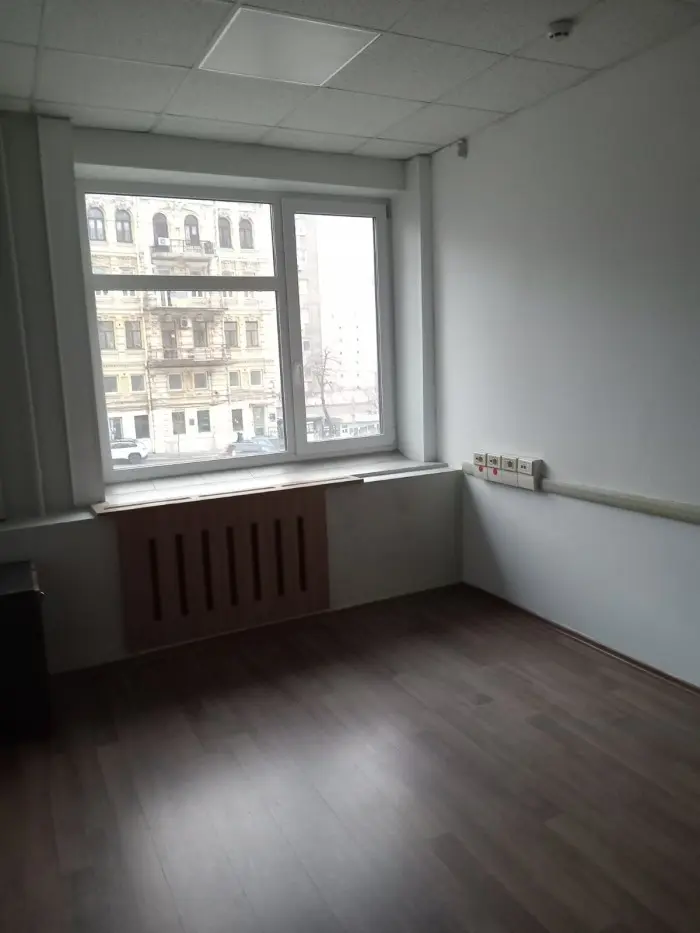 Фото Selling an office, 1070 sq.m., Dmytrivska Street 18/24 Kyiv, price: 1200 $, code 4567