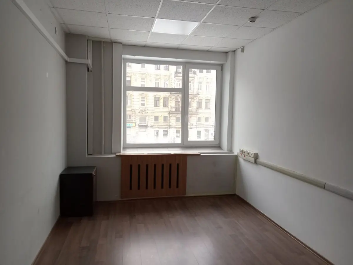 Фото Selling an office, 1070 sq.m., Dmytrivska Street 18/24 Kyiv, price: 1200 $, code 4567