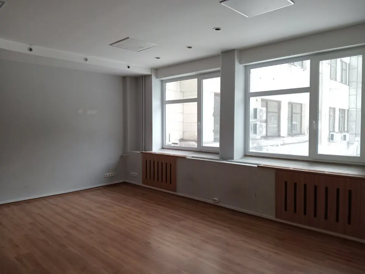Фото Selling an office, 1070 sq.m., Dmytrivska Street 18/24 Kyiv, price: 1200 $, code 4567