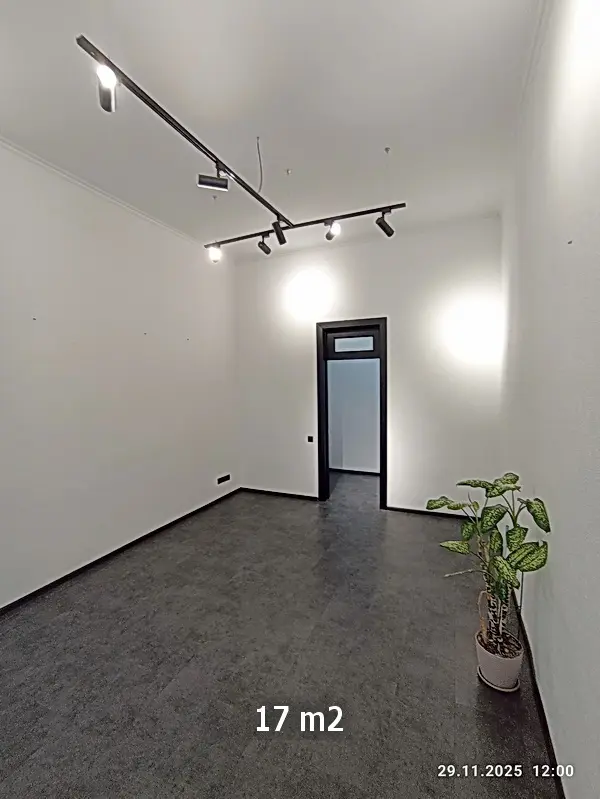 Фото Орендувати офіс, Велика Васильківська вул. 45/17 Київ в довгострокову оренду, ціна: 1150 $, код 4570