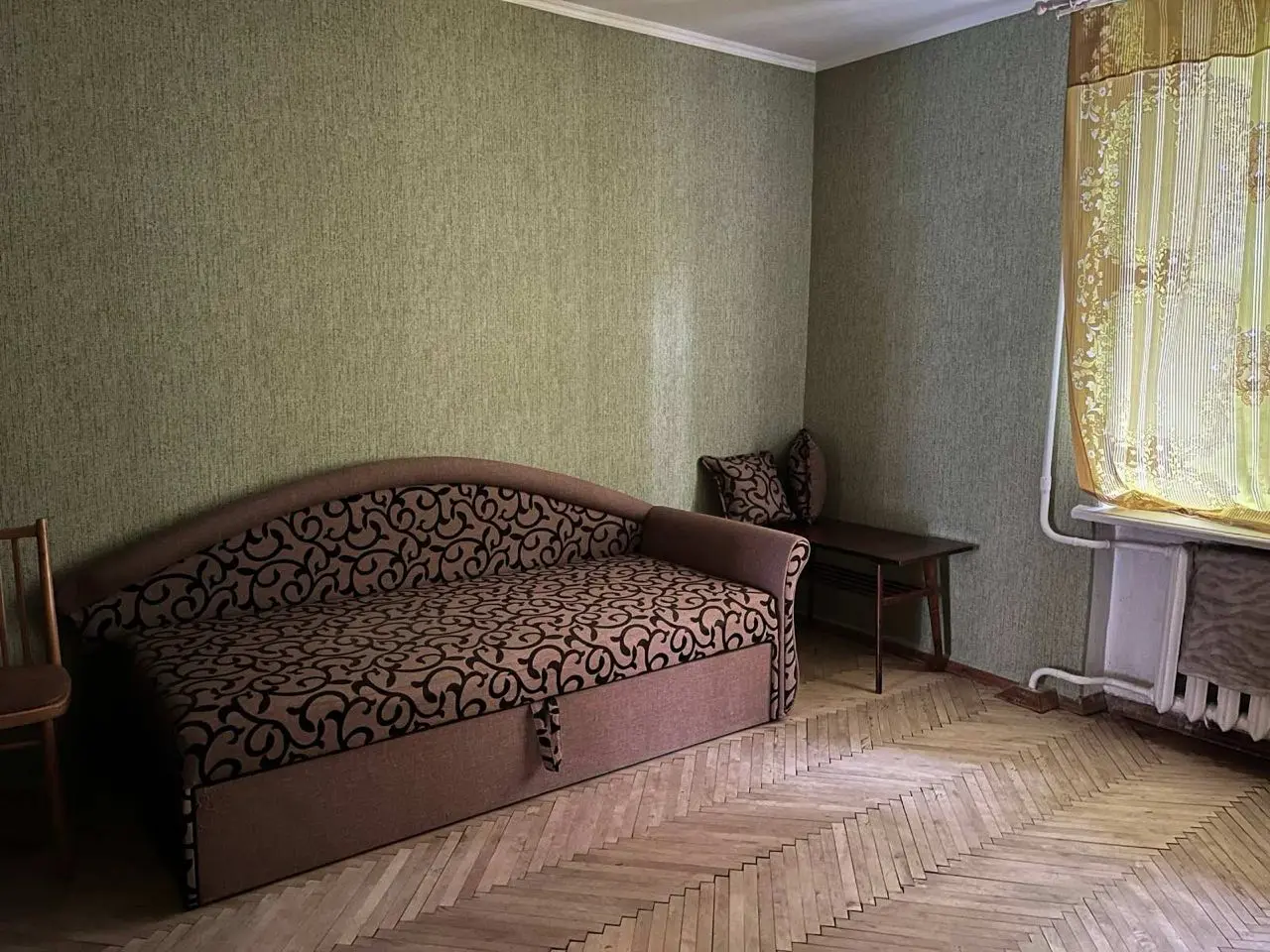 Фото Зняти 2 кімнатну квартиру, Микільський пров. (Січневий) 1/25 Київ в довгострокову оренду, ціна: 15000 UAH, код 4578