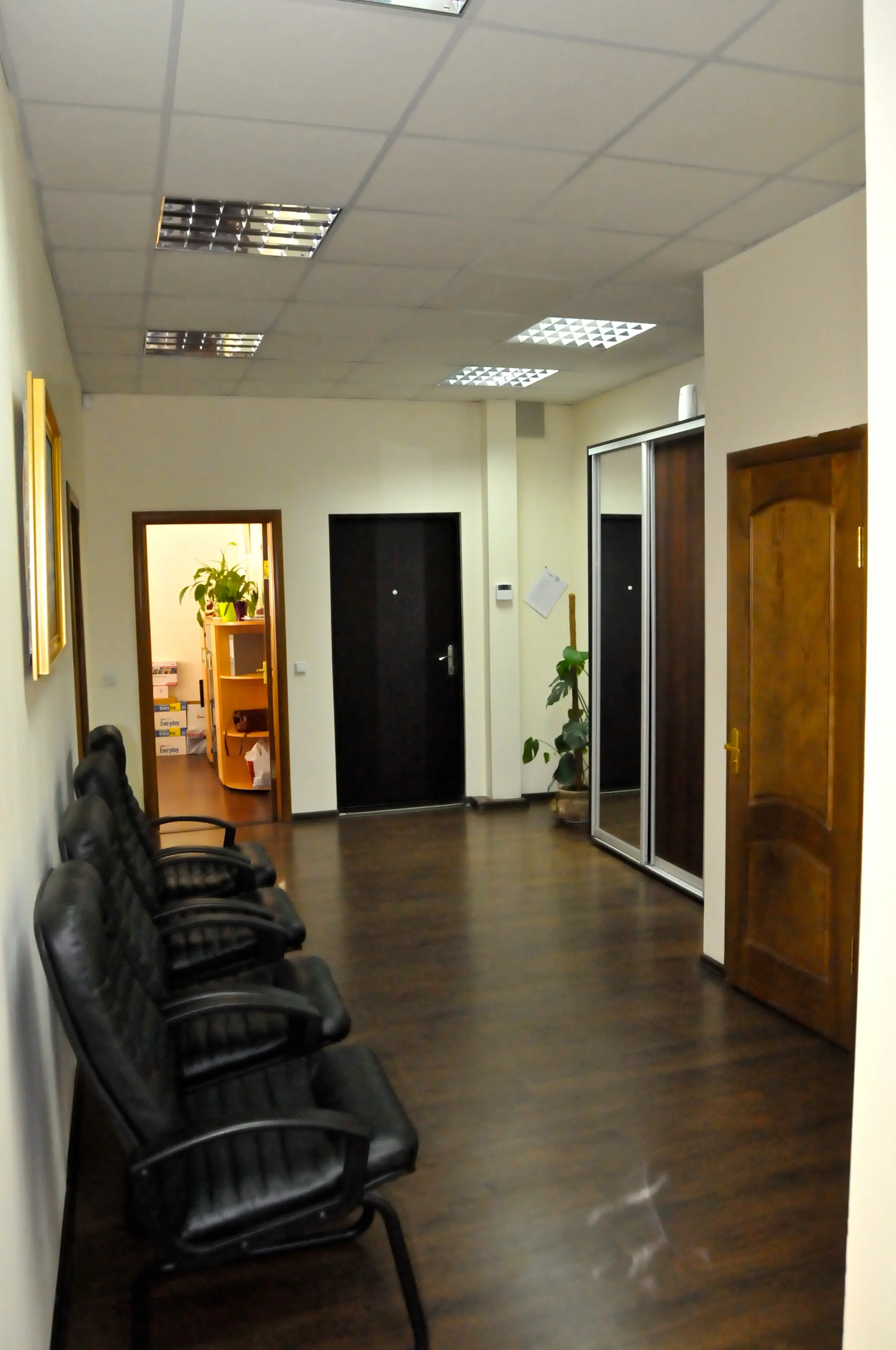 Фото Rent an office, Hlybochytska Street 40-У Kyiv for long-term rent, price: 34500 UAH, code 4592