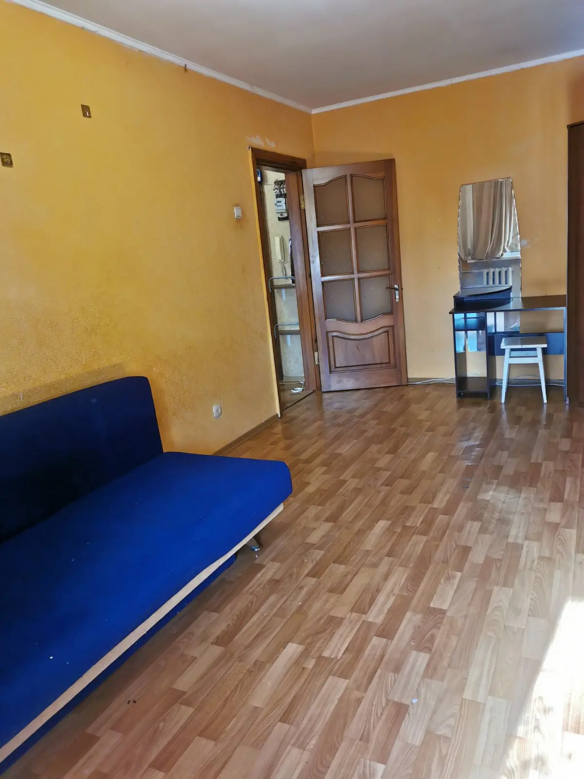 Фото Зняти 1 кімнатну квартиру, Мілютенка вул. 18 Київ в довгострокову оренду, ціна: 8000 UAH, код 4603