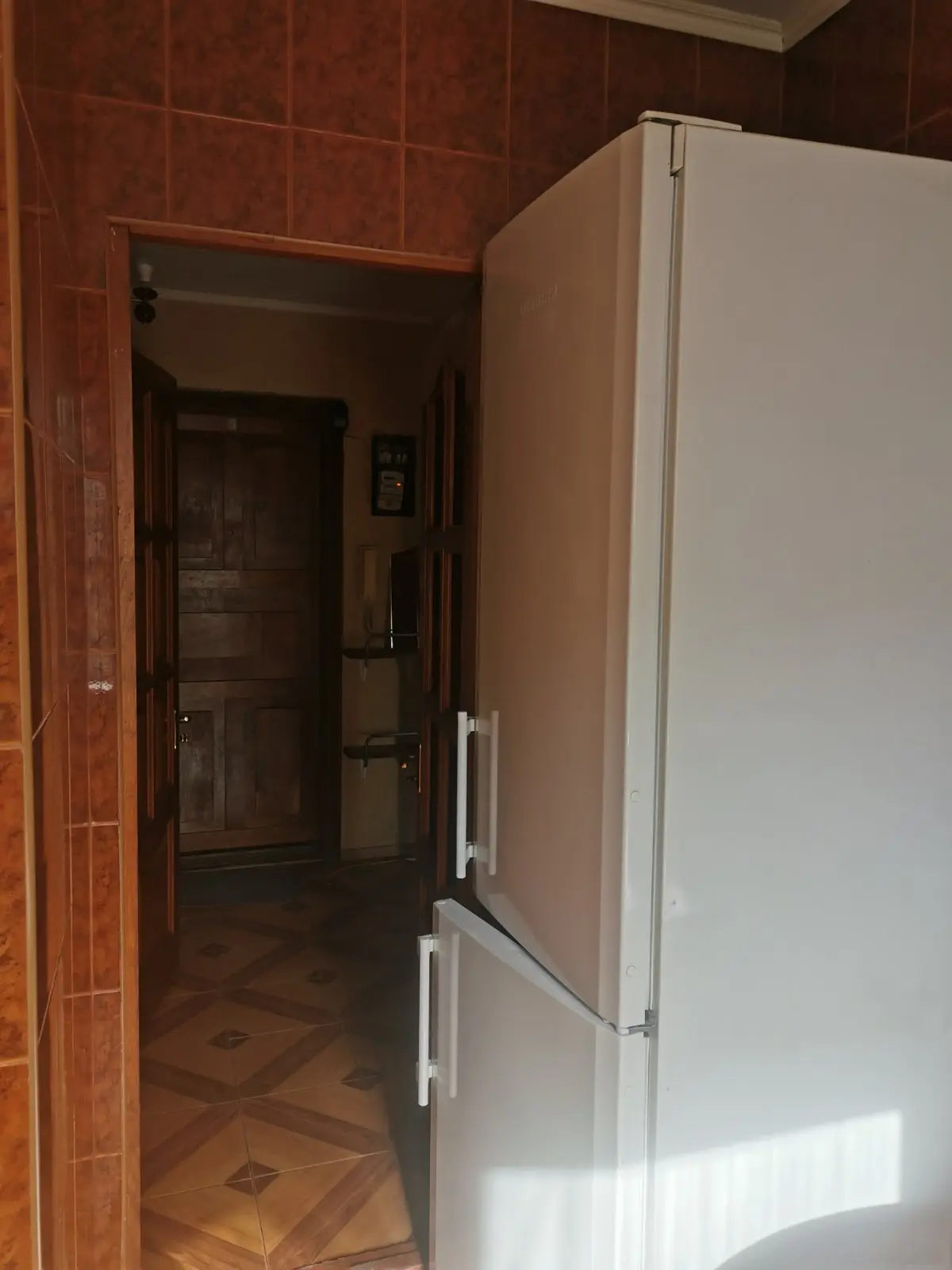 Фото Зняти 1 кімнатну квартиру, Мілютенка вул. 18 Київ в довгострокову оренду, ціна: 8000 UAH, код 4603