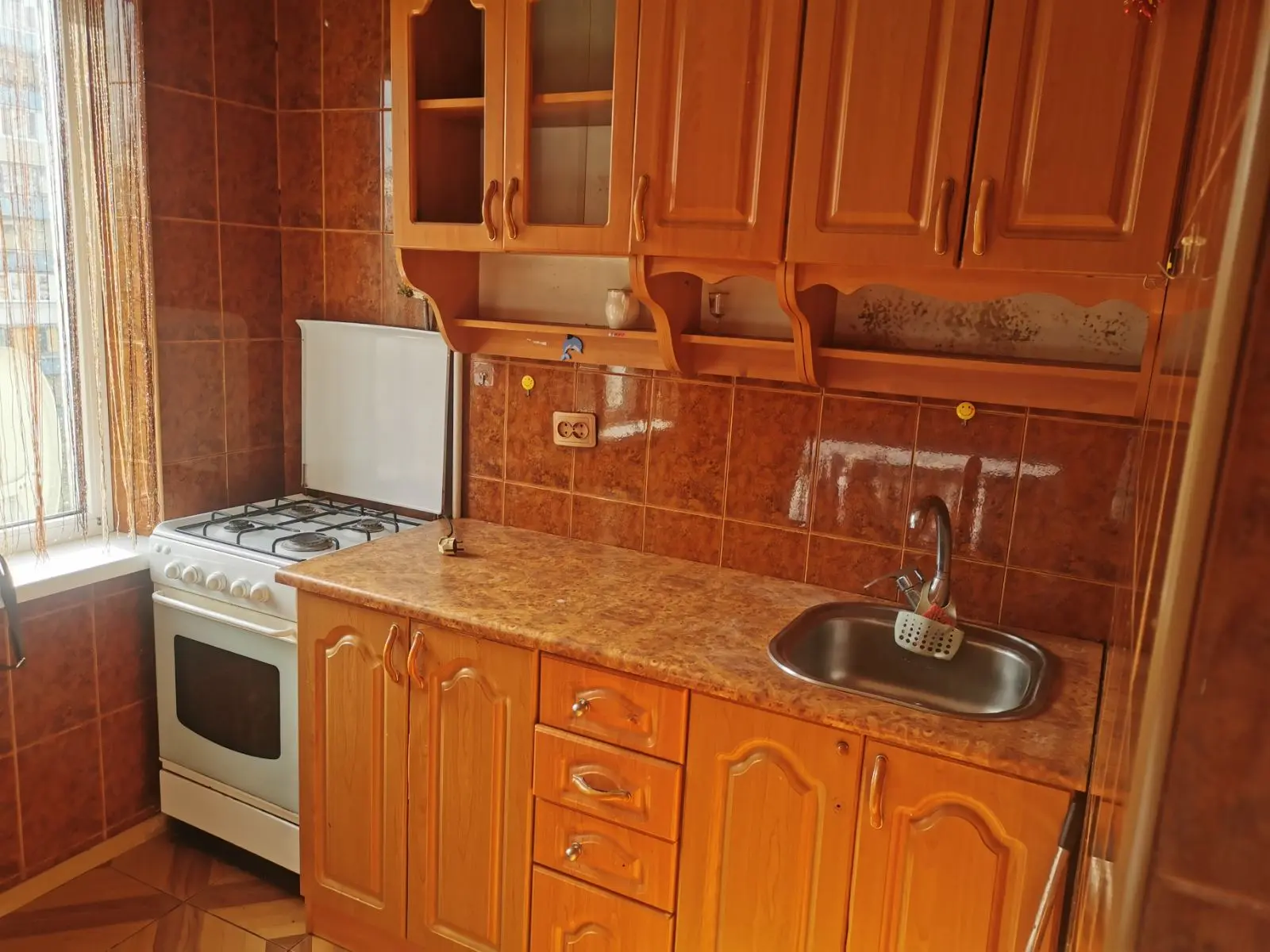 Фото Зняти 1 кімнатну квартиру, Мілютенка вул. 18 Київ в довгострокову оренду, ціна: 8000 UAH, код 4603