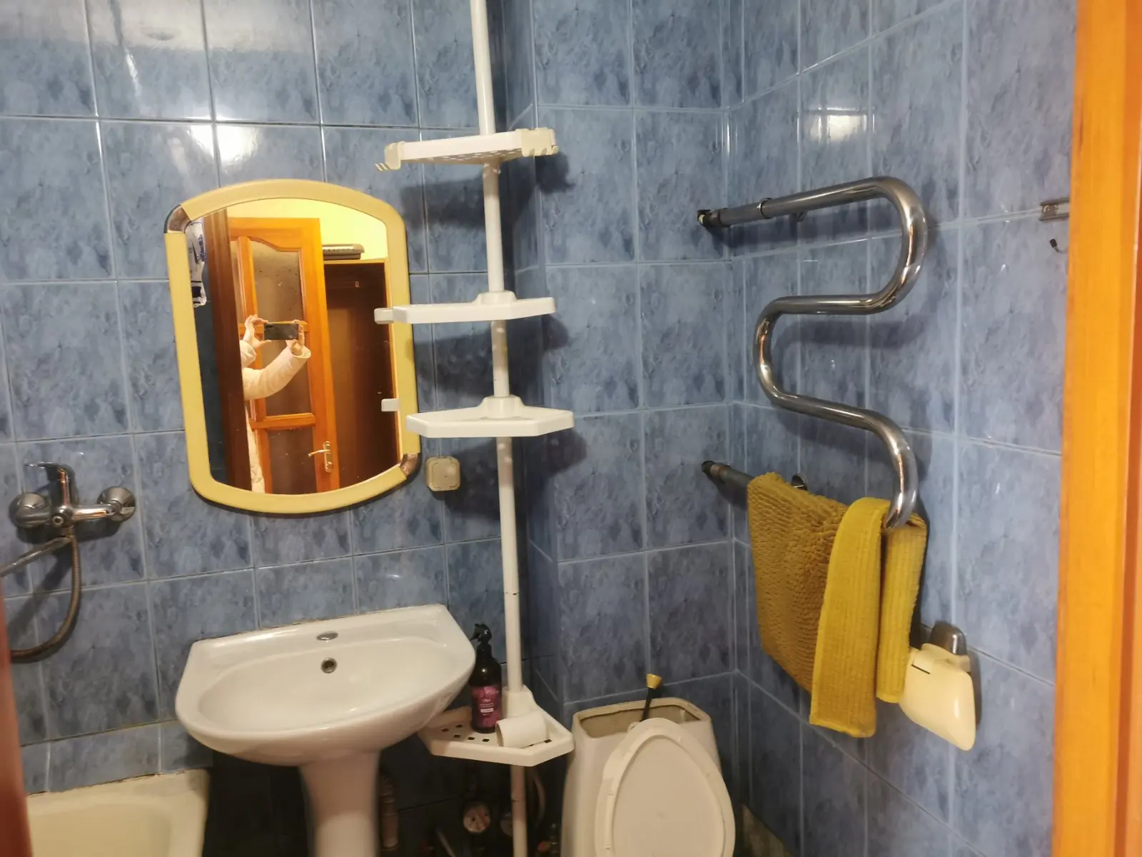 Фото Зняти 1 кімнатну квартиру, Мілютенка вул. 18 Київ в довгострокову оренду, ціна: 8000 UAH, код 4603