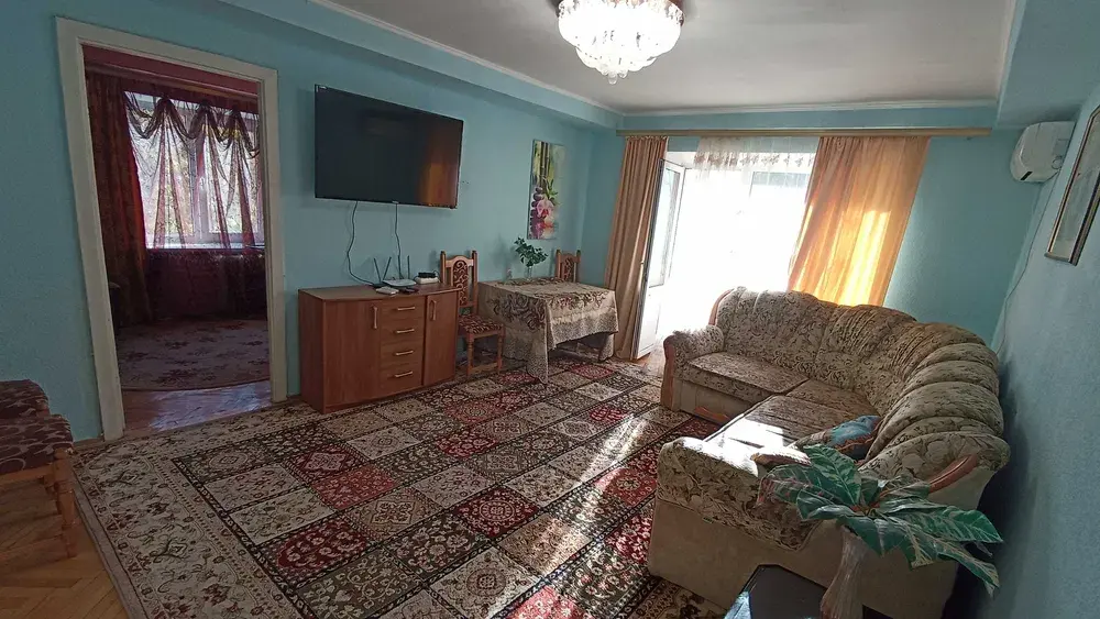 Фото Зняти 4 кімнатну квартиру, Лесі Українки бульв. 9 Київ в довгострокову оренду, ціна: 1000 $, код 4607