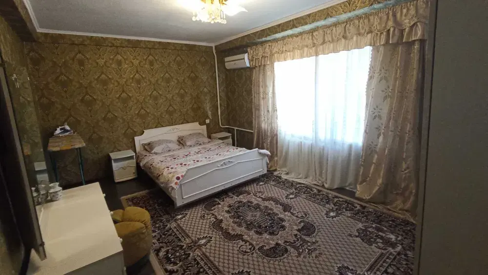 Фото Зняти 4 кімнатну квартиру, Лесі Українки бульв. 9 Київ в довгострокову оренду, ціна: 1000 $, код 4607