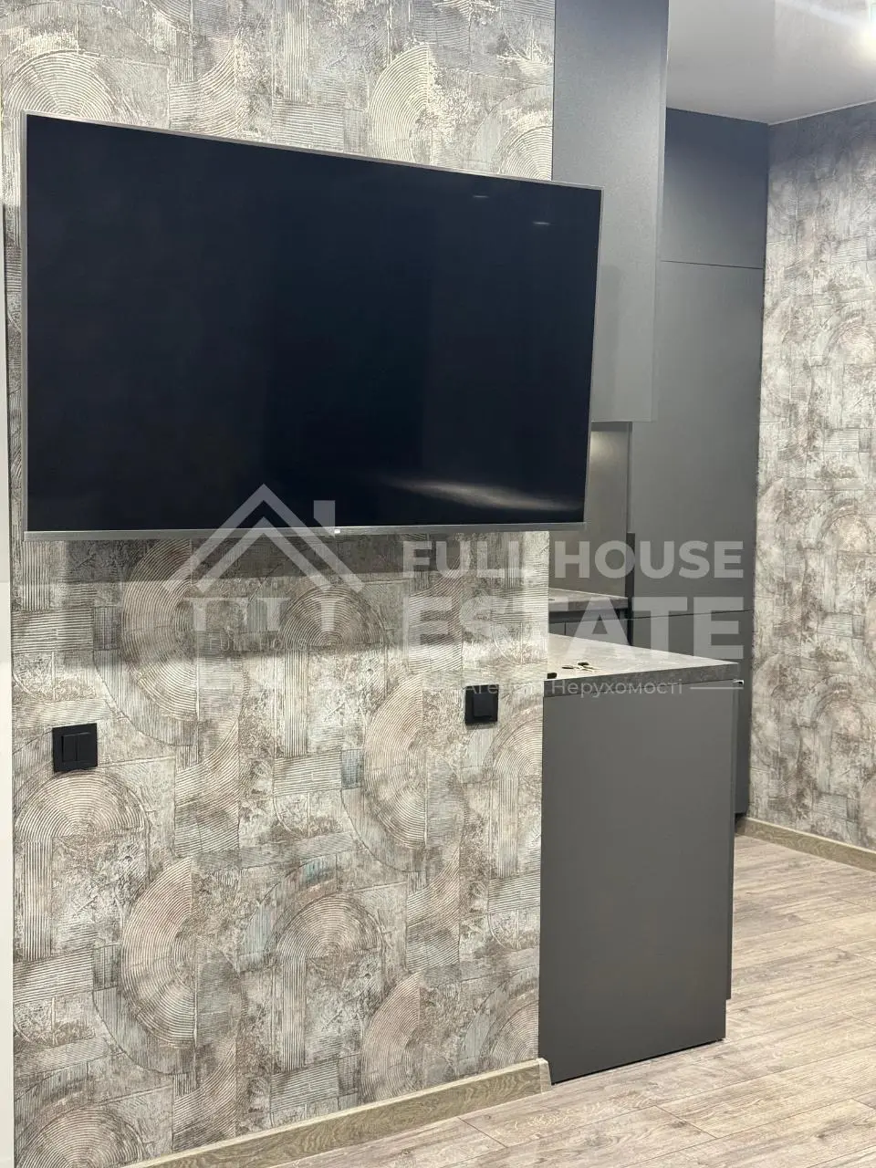 Фото Продаю 1-комнатную квартиру, 43 кв. м, Киев, цена: 99000 $, код 4612