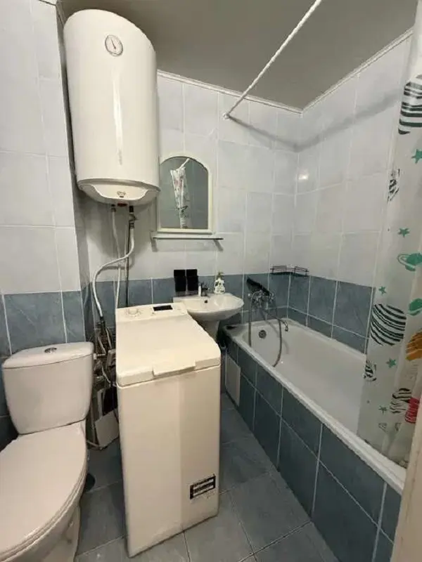 Фото Selling a 1-room apartment, 28.4 sq.m., Sobornosti avenue 13а Kyiv, price: 40000 $, code 4614