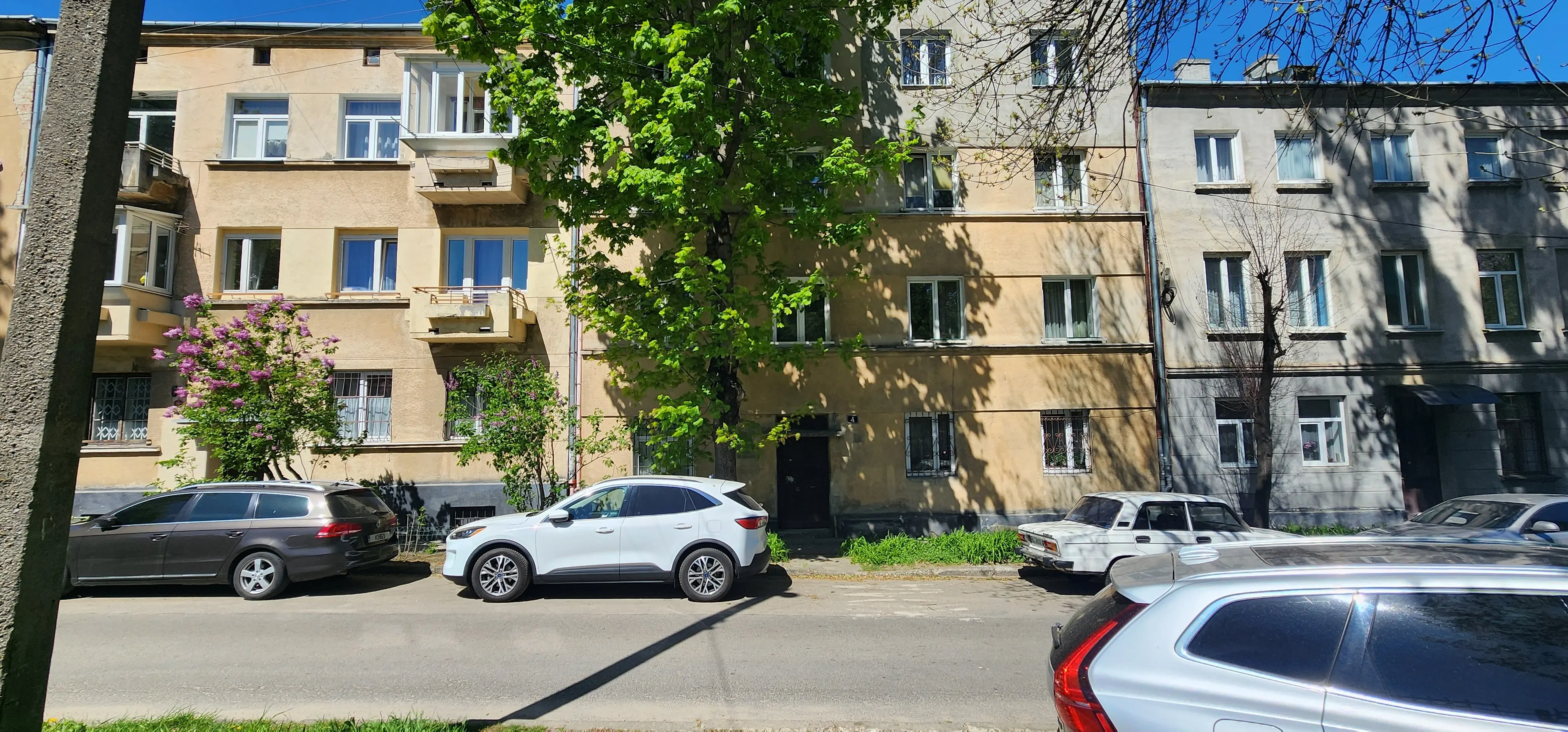 Фото Selling a 4-room apartment, 84.2 sq.m., Skisna Street 4 Lviv, price: 128000 EUR, code 4616