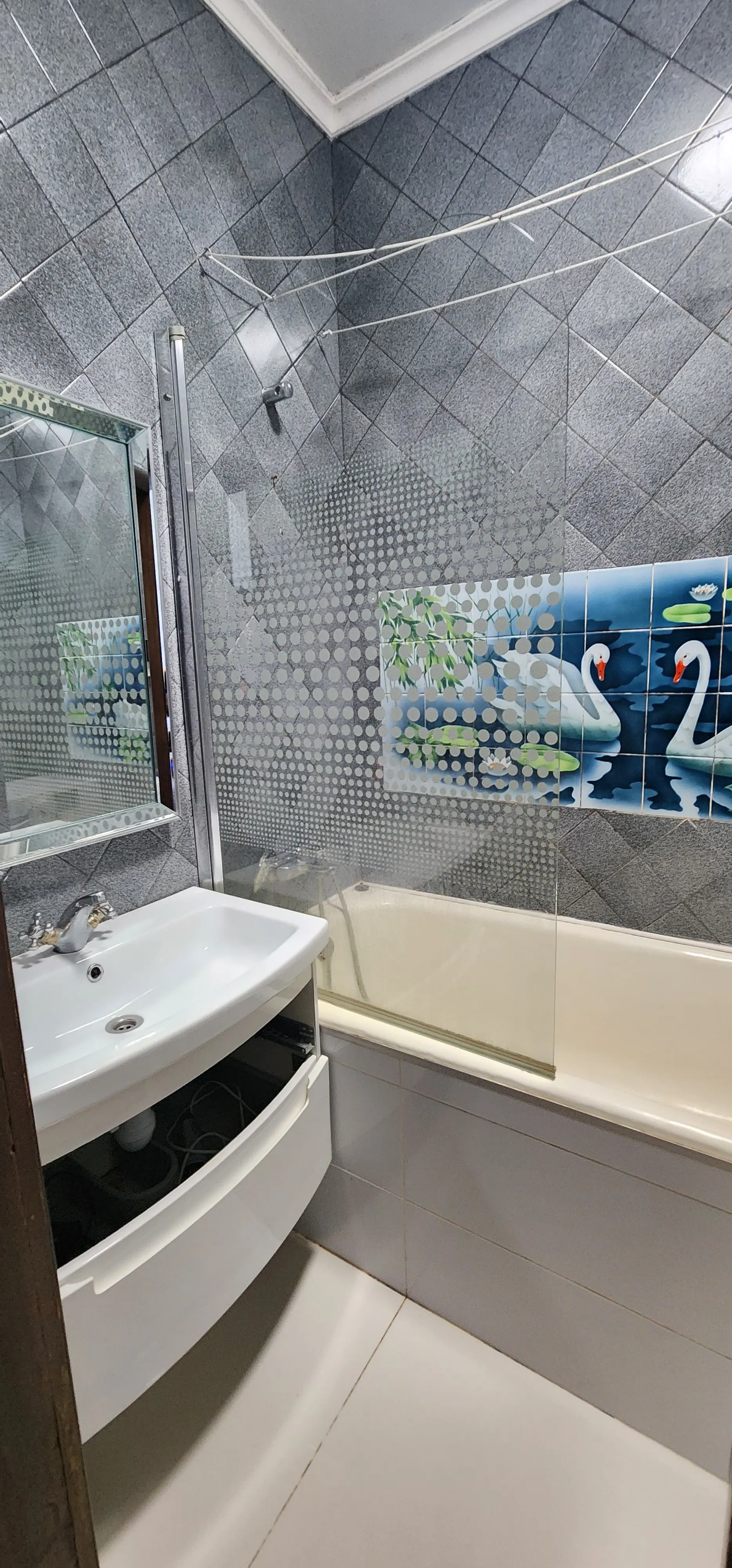 Фото Selling a 4-room apartment, 84.2 sq.m., Skisna Street 4 Lviv, price: 128000 EUR, code 4616