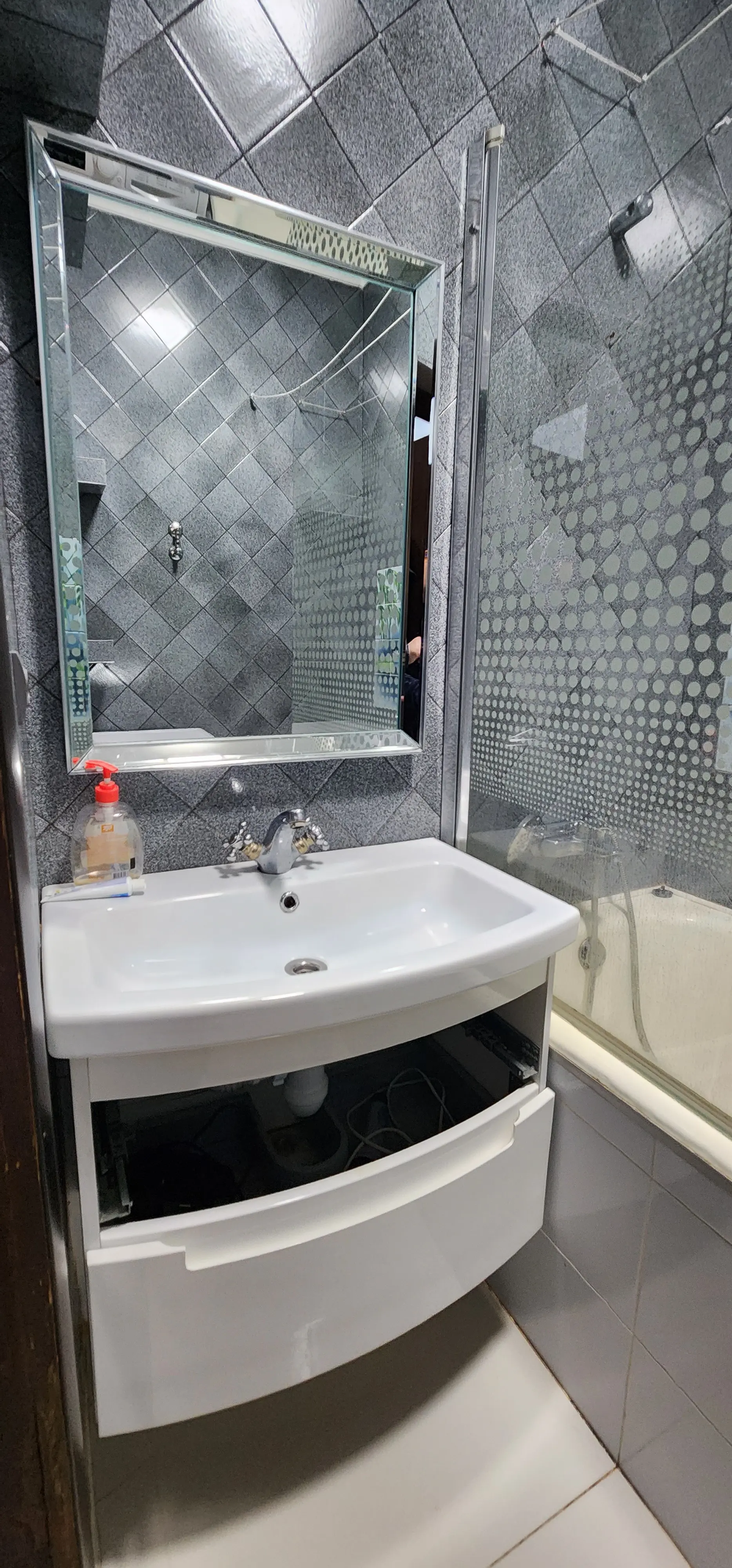 Фото Selling a 4-room apartment, 84.2 sq.m., Skisna Street 4 Lviv, price: 128000 EUR, code 4616